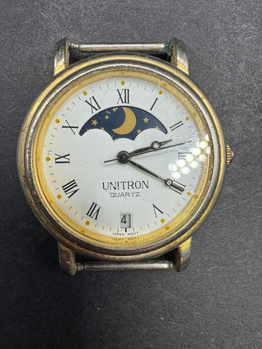 Vintage Unitron Women's Date Watch Moon Phase White Dial Gold Tone 25.2mm